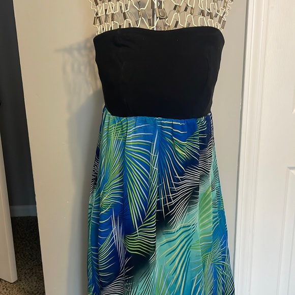 Strapless summer dress with stretchy top and sheer bottom. - Picture 1 of 5